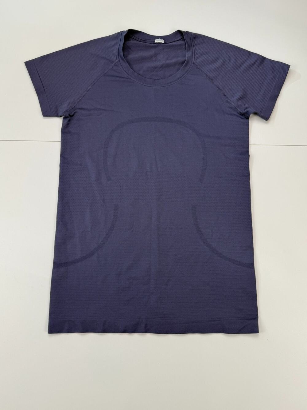 Lululemon Swiftly Tech Womens Purple Short Sleeve Running Shirt Approx Size 8
